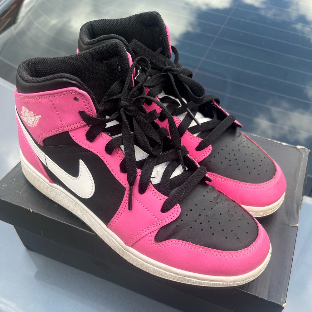 Pink and Black Jordan 1 Size 7